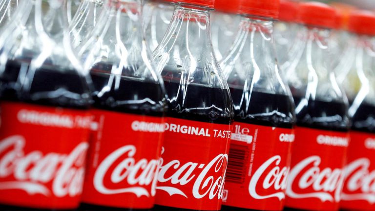 Coca-Cola se compromete a vender el 25% de sus bebidas en envases reutilizables en 2030