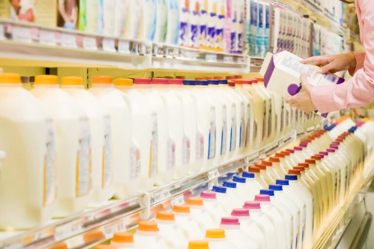 La FDA proporciona recomendaciones preliminares de etiquetado para las alternativas de la leche a base de plantas